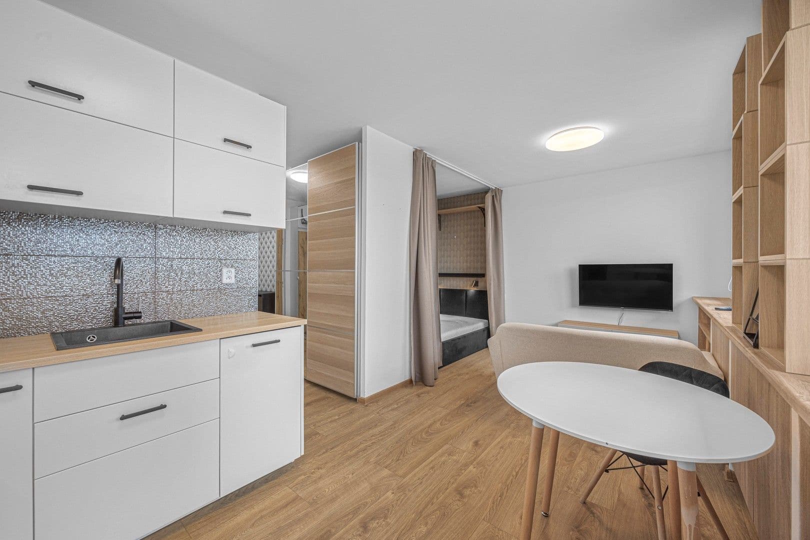Pronájem bytu 1+kk 30 m², Benešovská, Kladno, Středočeský kraj Pronájem bytu 1+kk 30 m², Benešovská, Kladno, Středočeský kraj