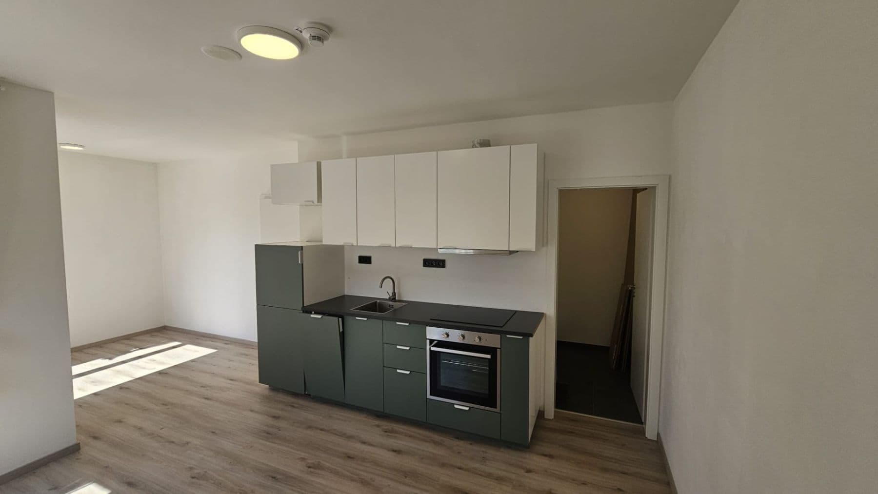 Prodej bytu 1+kk 32 m², V Kněžívce, Tuchoměřice, Středočeský kraj Prodej bytu 1+kk 32 m², V Kněžívce, Tuchoměřice, Středočeský kraj