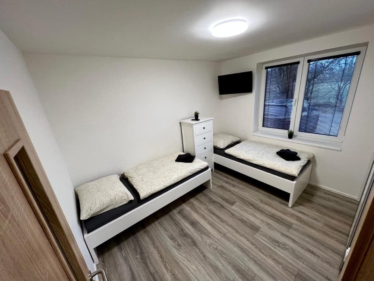 Pronájem domu 92 m², pozemek 403 m², Boženy Němcové, Česká Lípa, Liberecký kraj Pronájem domu 92 m², pozemek 403 m², Boženy Němcové, Česká Lípa, Liberecký kraj