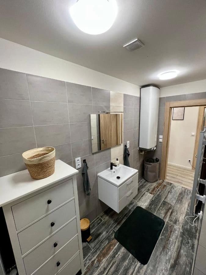 Pronájem domu 92 m², pozemek 403 m², Boženy Němcové, Česká Lípa, Liberecký kraj Pronájem domu 92 m², pozemek 403 m², Boženy Němcové, Česká Lípa, Liberecký kraj