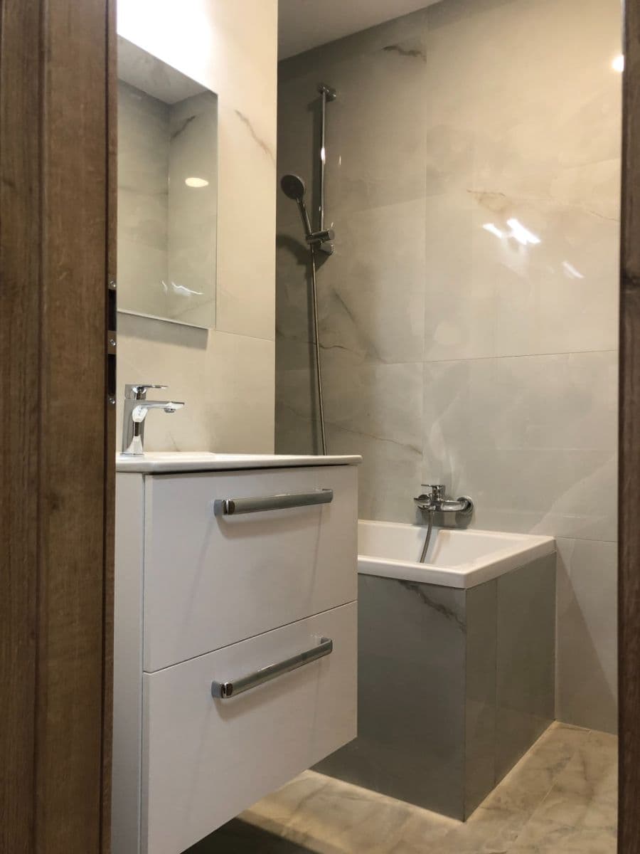 Pronájem bytu 2+1 80 m², Odborů, Praha, Praha Pronájem bytu 2+1 80 m², Odborů, Praha, Praha