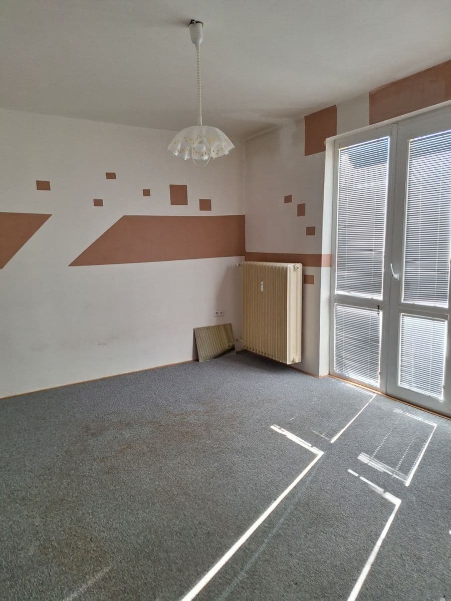 Pronájem bytu 1+kk 31 m², Na Hrádku, Pardubice, Pardubický kraj Pronájem bytu 1+kk 31 m², Na Hrádku, Pardubice, Pardubický kraj