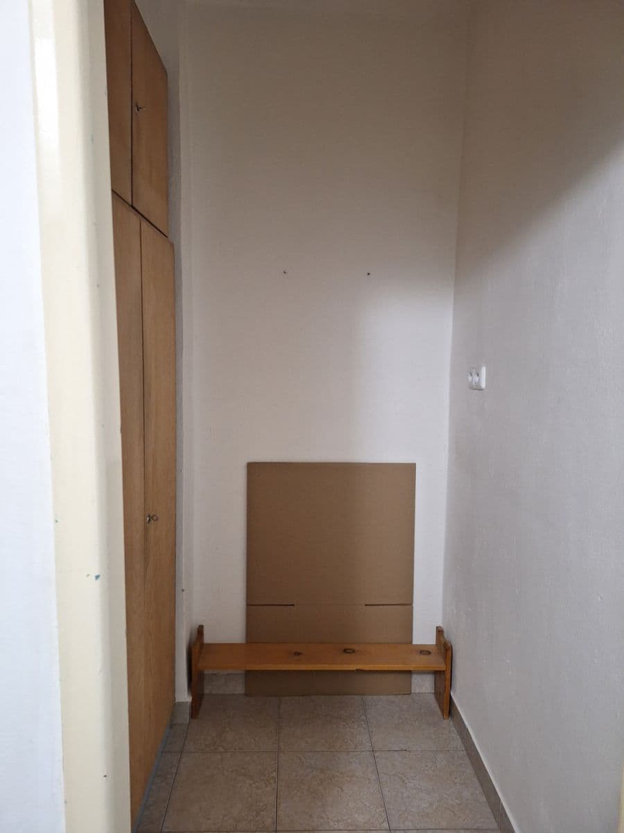 Pronájem bytu 1+kk 31 m², Na Hrádku, Pardubice, Pardubický kraj Pronájem bytu 1+kk 31 m², Na Hrádku, Pardubice, Pardubický kraj