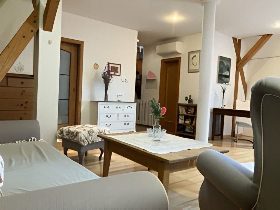 Prodej bytu 5+1 116 m², Hospodárska, Trnava, Trnavský kraj Prodej bytu 5+1 116 m², Hospodárska, Trnava, Trnavský kraj