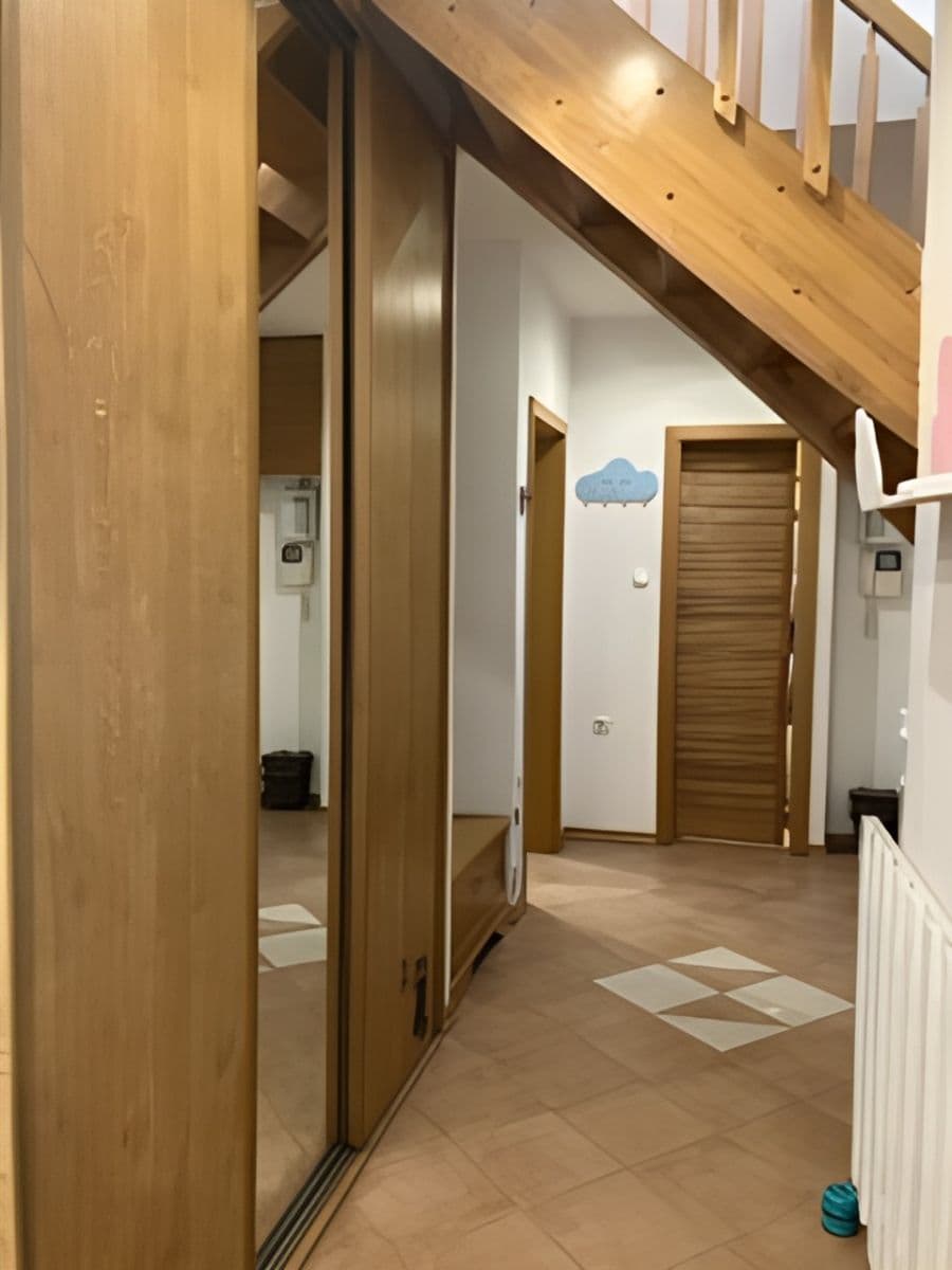 Prodej bytu 5+1 116 m², Hospodárska, Trnava, Trnavský kraj Prodej bytu 5+1 116 m², Hospodárska, Trnava, Trnavský kraj