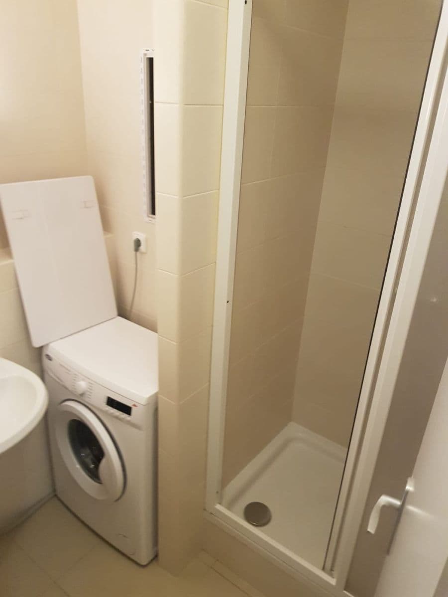 Pronájem bytu 2+kk 40 m², Kamenný Přívoz, Středočeský kraj Pronájem bytu 2+kk 40 m², Kamenný Přívoz, Středočeský kraj