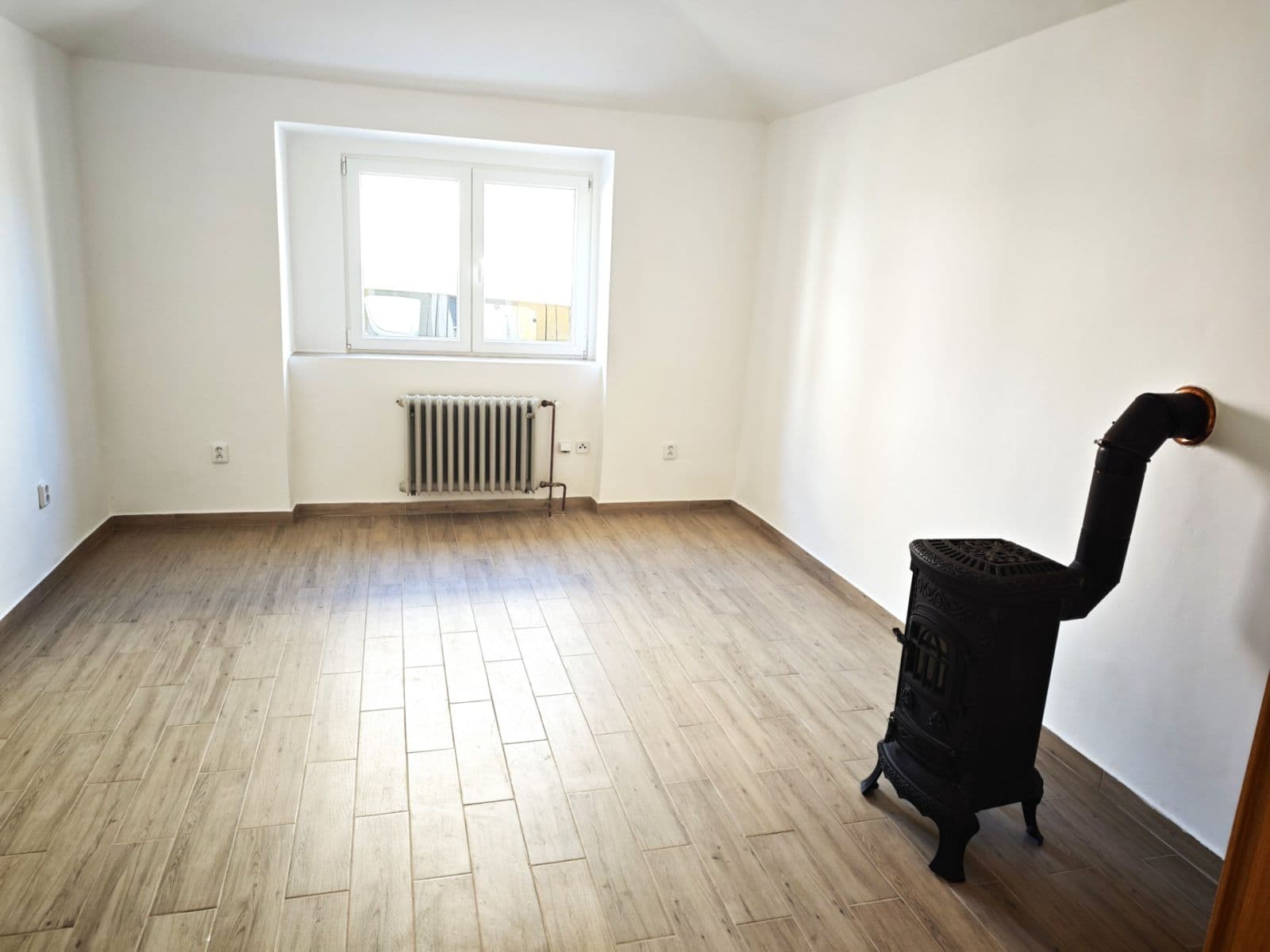 Pronájem domu 85 m², pozemek 1.300 m², Ševčíkova, Jinočany, Středočeský kraj Pronájem domu 85 m², pozemek 1.300 m², Ševčíkova, Jinočany, Středočeský kraj