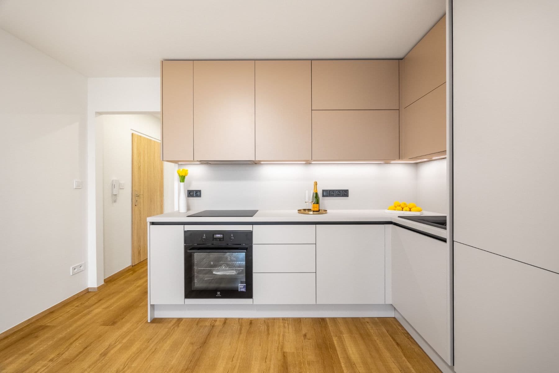 Prodej bytu 2+kk 55 m², Petýrkova, Praha, Praha Prodej bytu 2+kk 55 m², Petýrkova, Praha, Praha