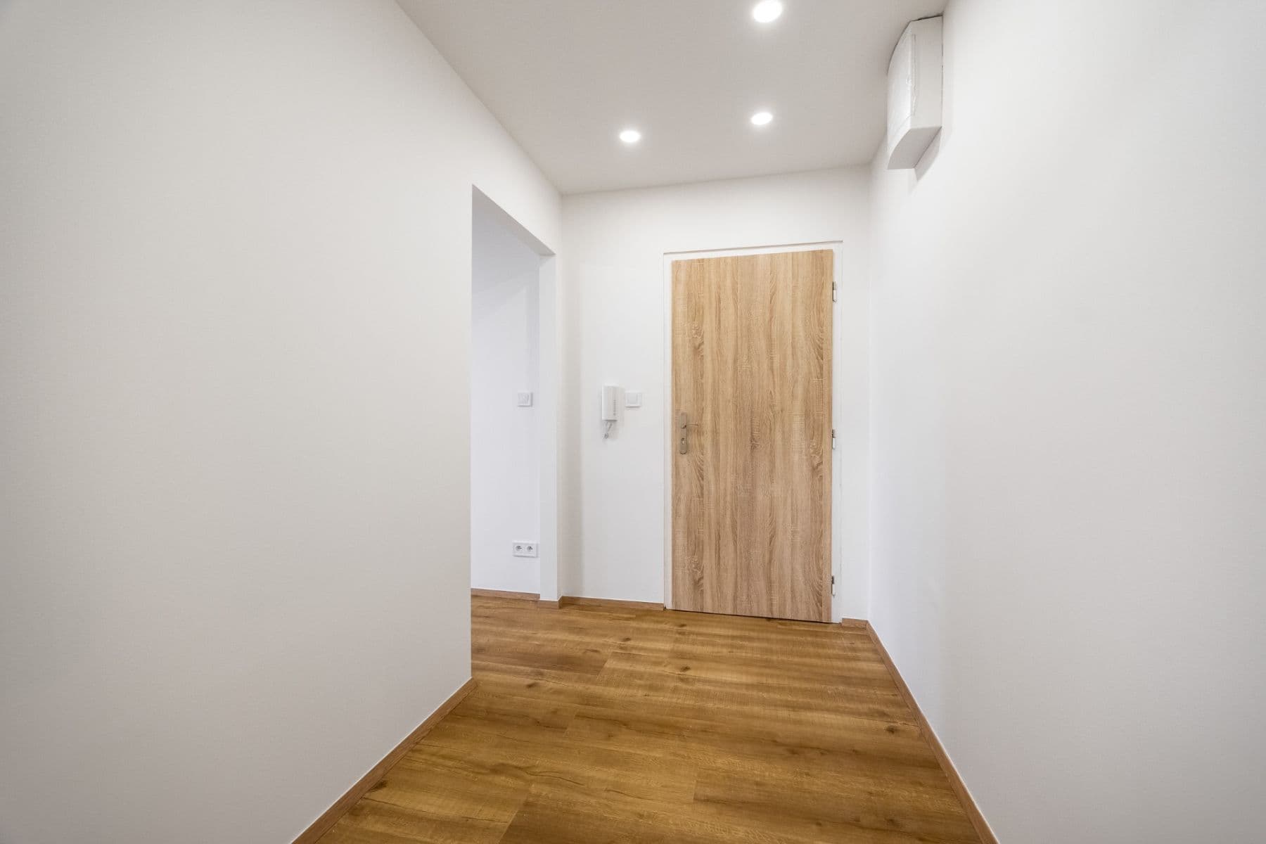 Prodej bytu 2+kk 55 m², Petýrkova, Praha, Praha Prodej bytu 2+kk 55 m², Petýrkova, Praha, Praha