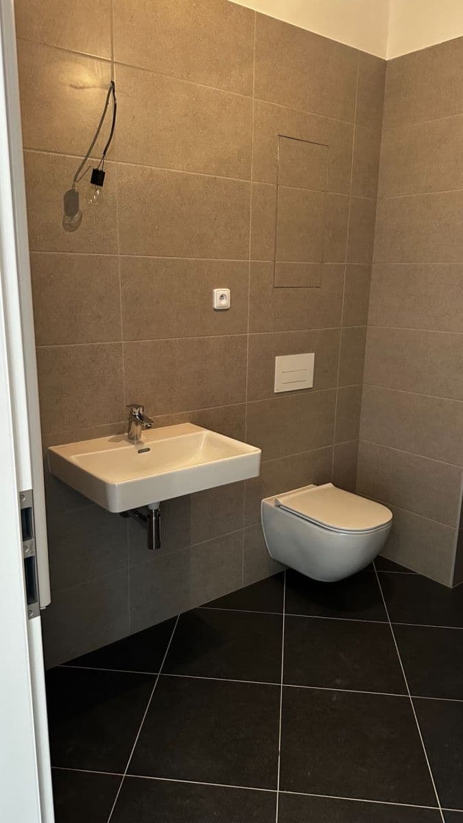 Prodej bytu 2+kk 55 m², Prosecká, Praha, Praha Prodej bytu 2+kk 55 m², Prosecká, Praha, Praha