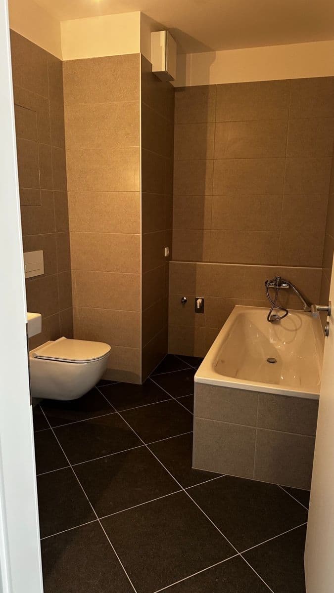Prodej bytu 2+kk 55 m², Prosecká, Praha, Praha Prodej bytu 2+kk 55 m², Prosecká, Praha, Praha