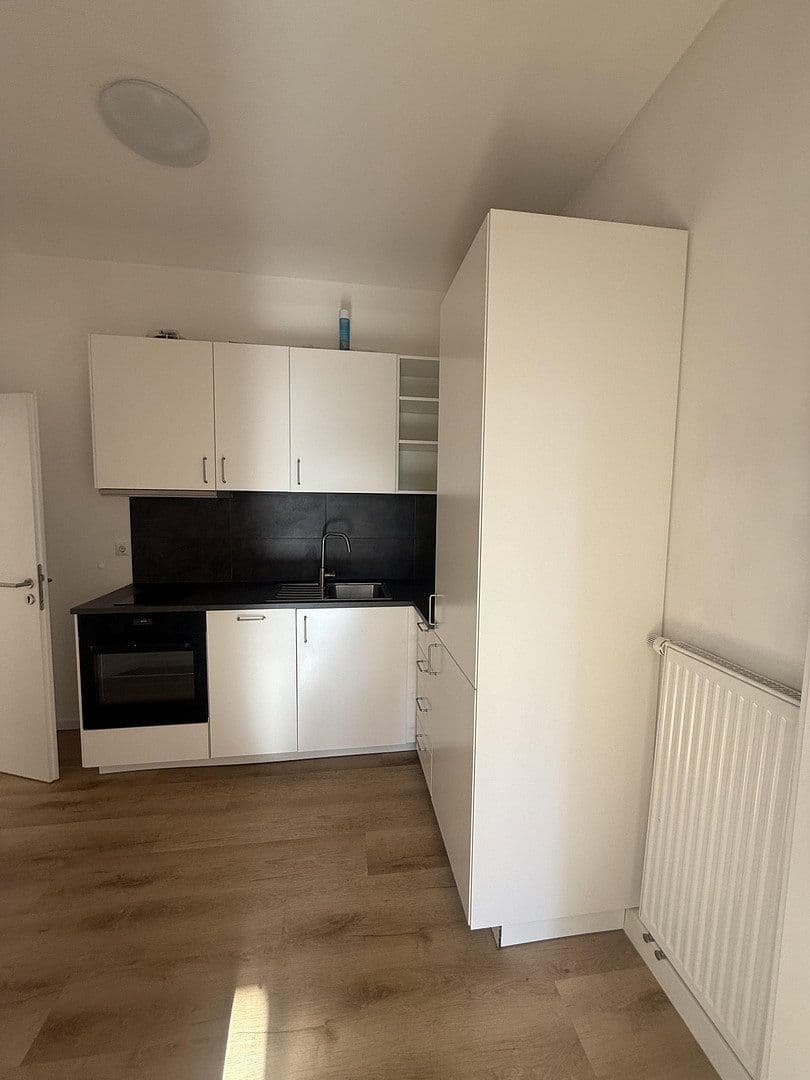 Pronájem bytu 2+1 40 m², Frankfurt am Main, Hessen Pronájem bytu 2+1 40 m², Frankfurt am Main, Hessen