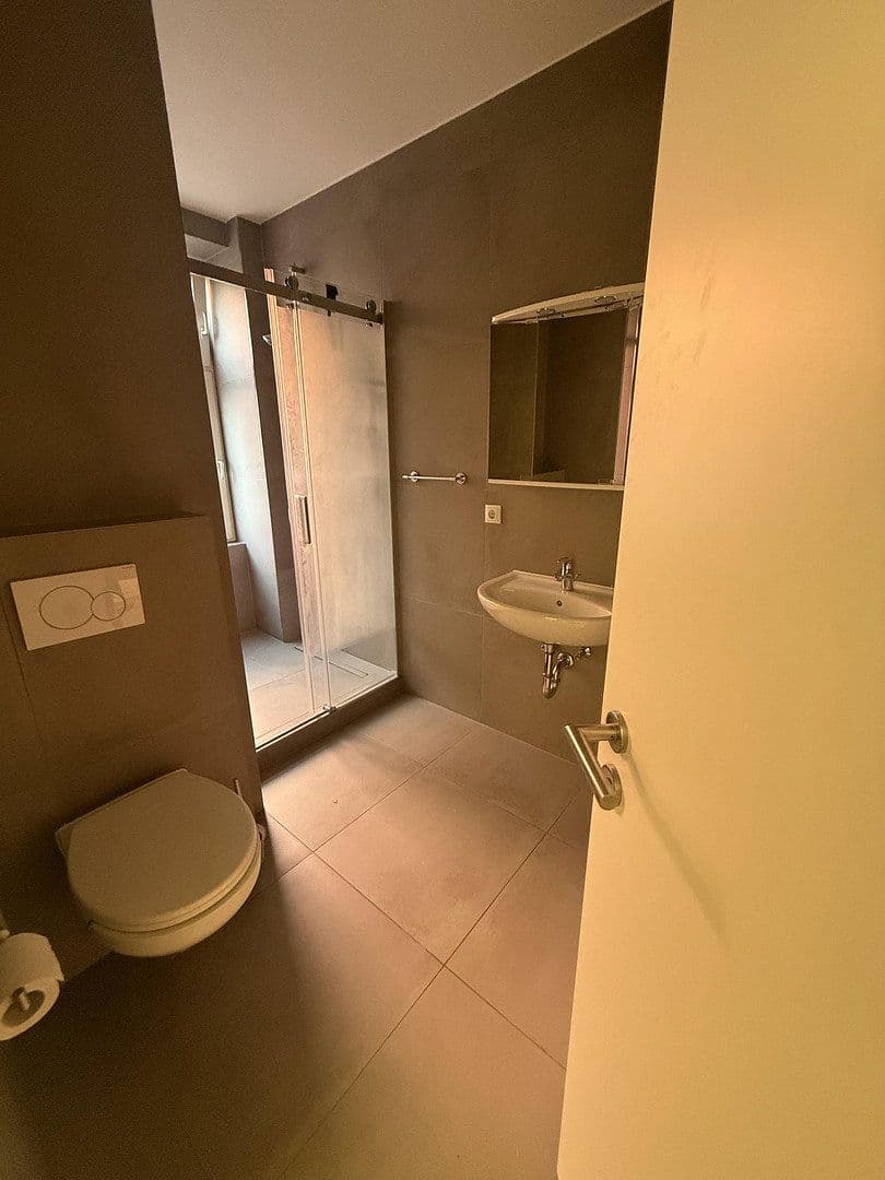 Pronájem bytu 2+1 40 m², Frankfurt am Main, Hessen Pronájem bytu 2+1 40 m², Frankfurt am Main, Hessen