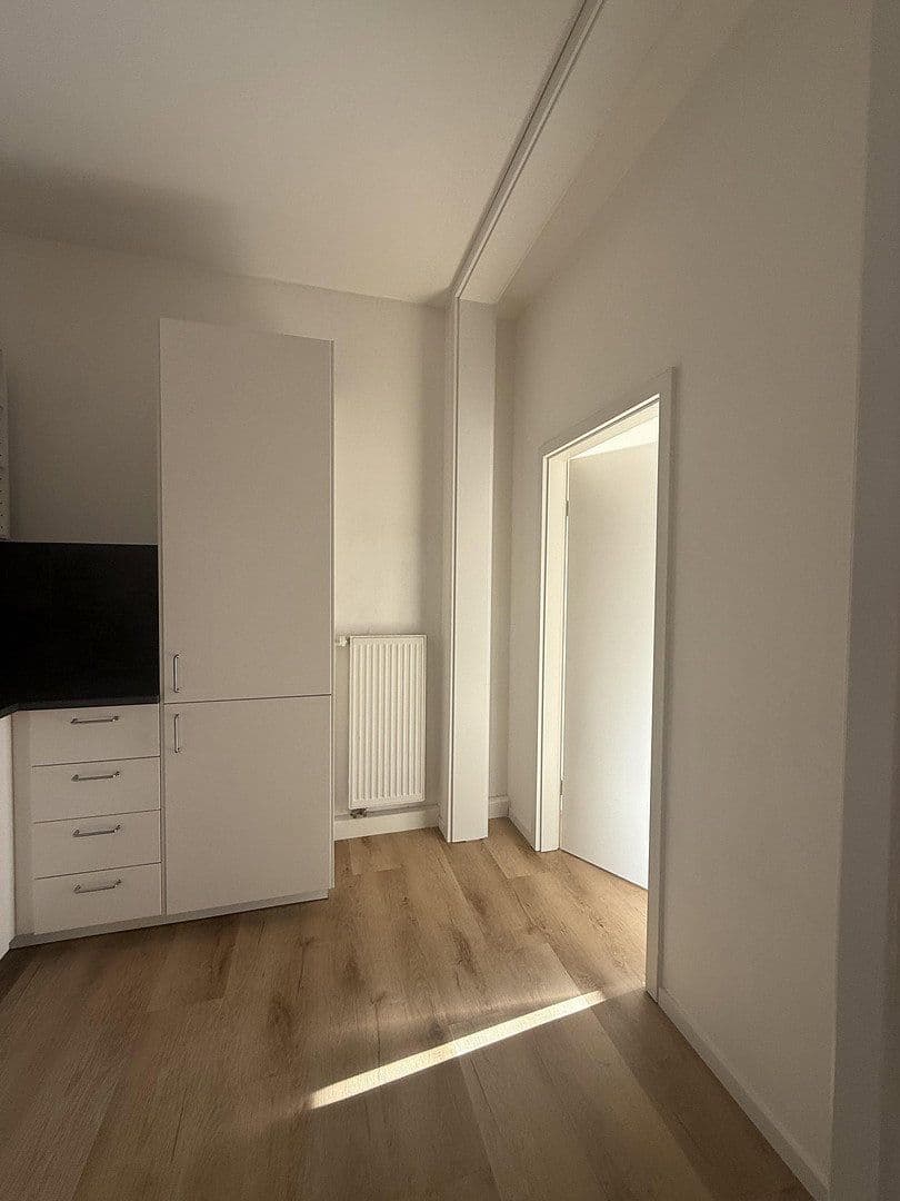 Pronájem bytu 2+1 40 m², Frankfurt am Main, Hessen Pronájem bytu 2+1 40 m², Frankfurt am Main, Hessen