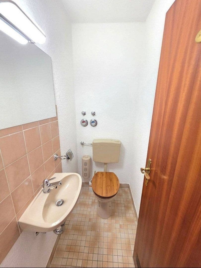 Pronájem bytu 3+1 78 m², Sägemattstraße 22, Lörrach, Bádensko-Württembersko Pronájem bytu 3+1 78 m², Sägemattstraße 22, Lörrach, Bádensko-Württembersko