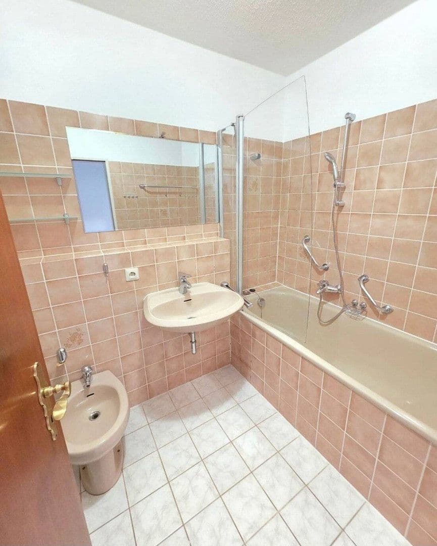 Pronájem bytu 3+1 78 m², Sägemattstraße 22, Lörrach, Bádensko-Württembersko Pronájem bytu 3+1 78 m², Sägemattstraße 22, Lörrach, Bádensko-Württembersko