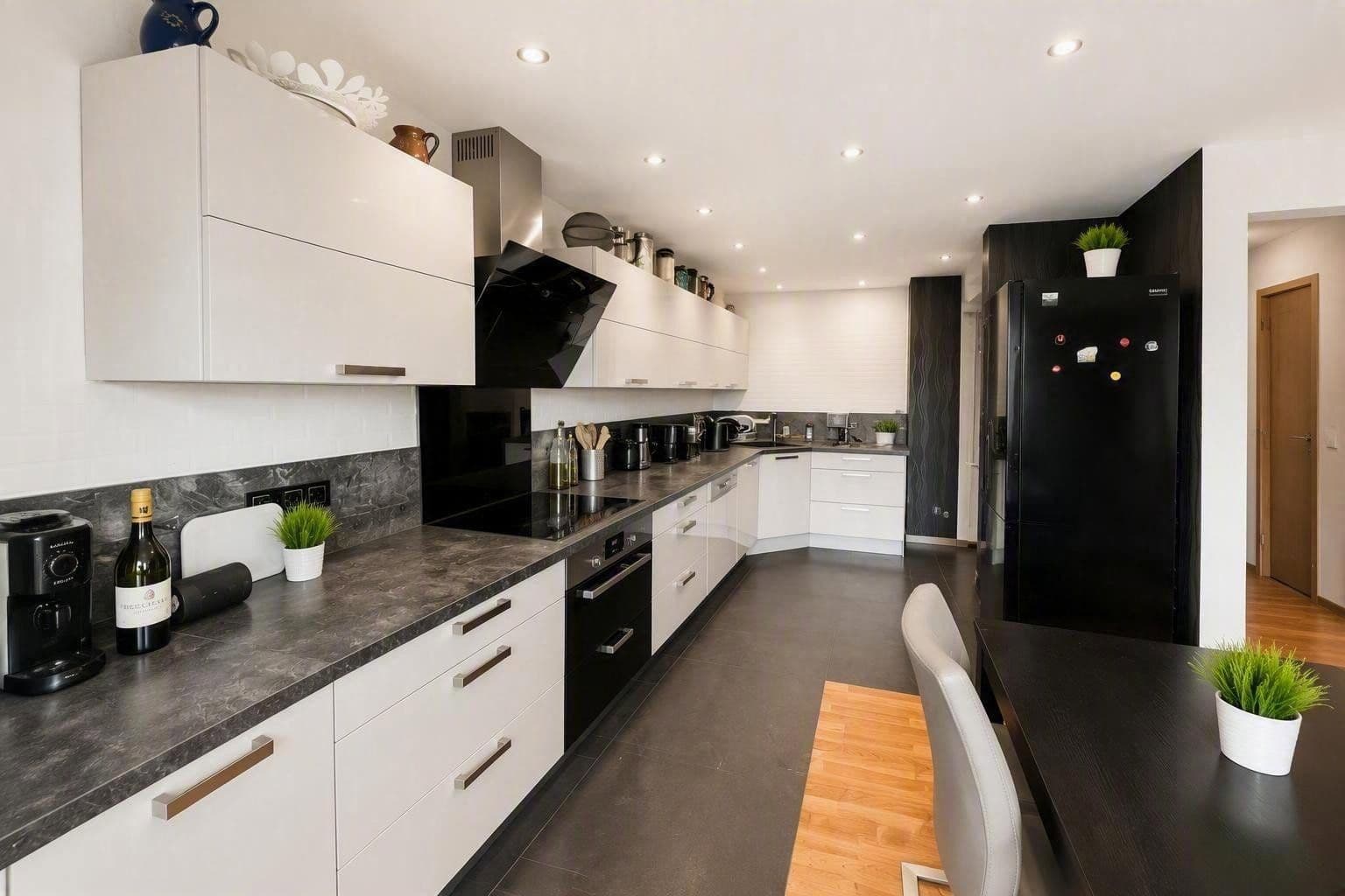 Prodej bytu 4+1 107 m², Wiener Ring 68, Würzburg, Bavorsko Prodej bytu 4+1 107 m², Wiener Ring 68, Würzburg, Bavorsko