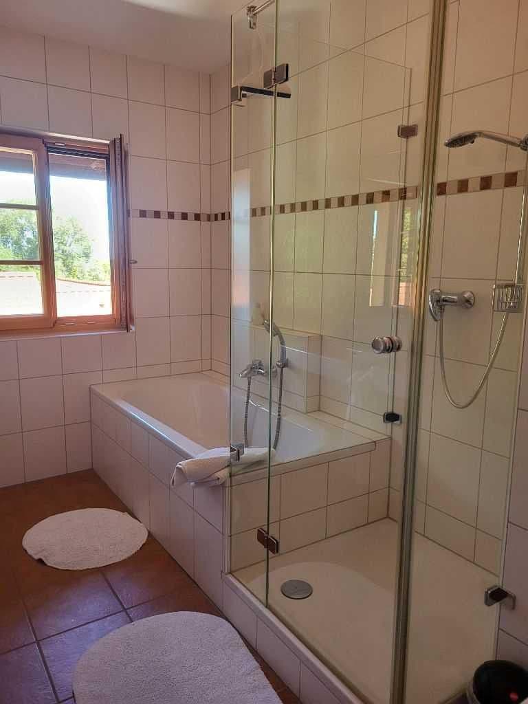 Pronájem bytu 5+1 280 m², Oberhausen, Bavorsko Pronájem bytu 5+1 280 m², Oberhausen, Bavorsko