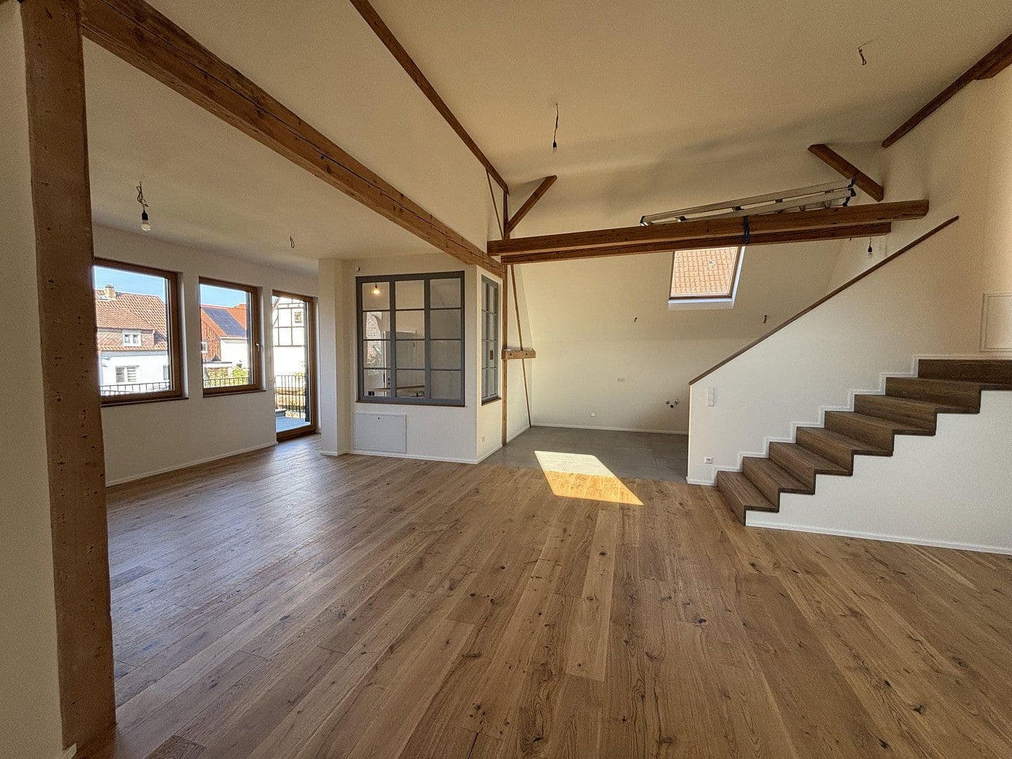 Pronájem bytu 4+kk 147 m², Niefern-Öschelbronn, Bádensko-Württembersko Pronájem bytu 4+kk 147 m², Niefern-Öschelbronn, Bádensko-Württembersko