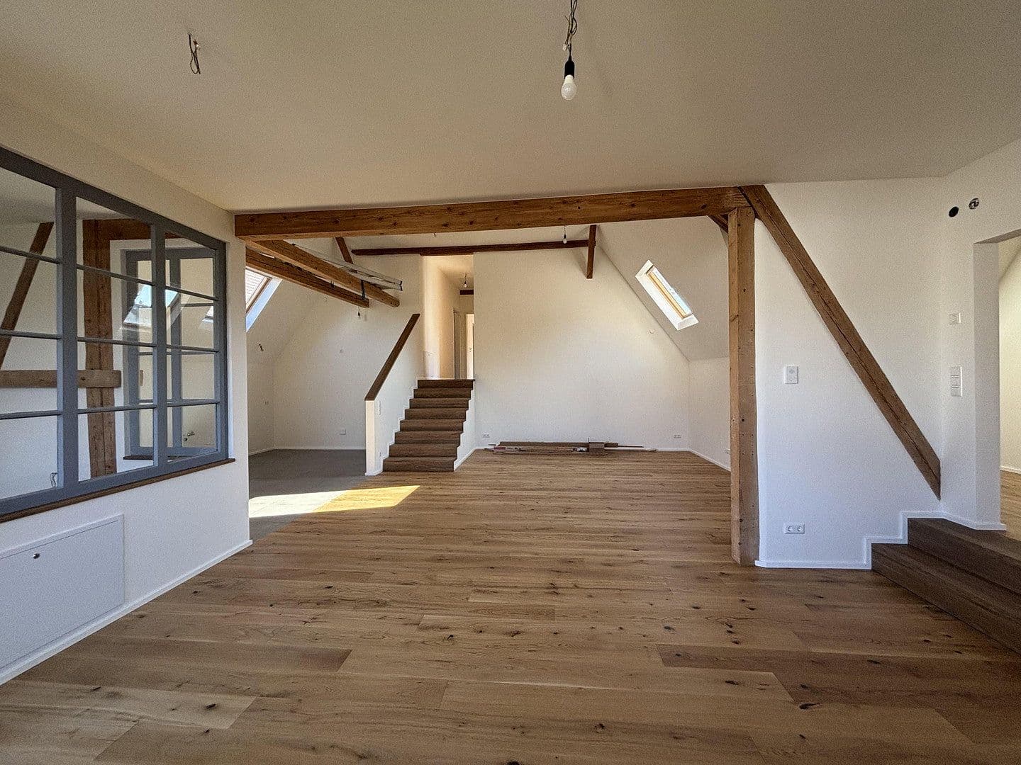 Pronájem bytu 4+kk 147 m², Niefern-Öschelbronn, Bádensko-Württembersko Pronájem bytu 4+kk 147 m², Niefern-Öschelbronn, Bádensko-Württembersko