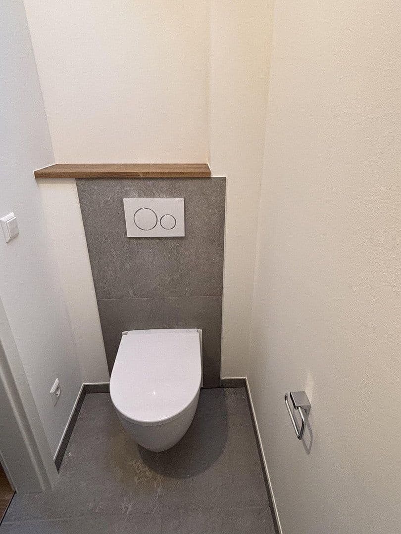 Pronájem bytu 4+kk 147 m², Niefern-Öschelbronn, Bádensko-Württembersko Pronájem bytu 4+kk 147 m², Niefern-Öschelbronn, Bádensko-Württembersko