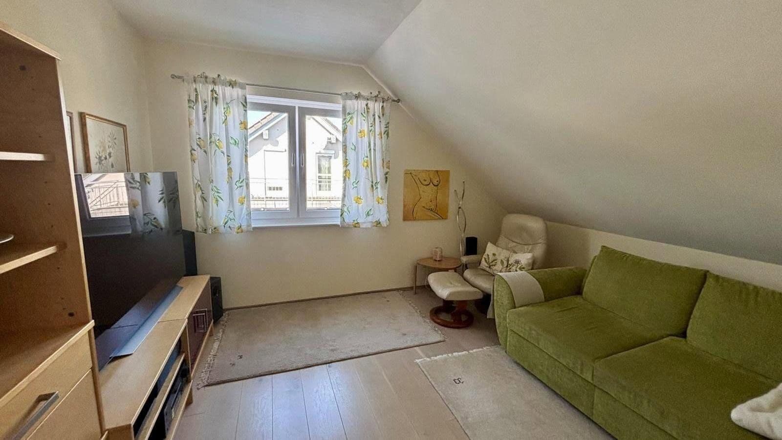 Prodej domu 128 m², pozemek 577 m², Ansbach, Bavorsko Prodej domu 128 m², pozemek 577 m², Ansbach, Bavorsko