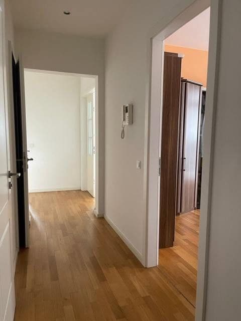 Prodej bytu 3+1 120 m², Berlin, Berlín Prodej bytu 3+1 120 m², Berlin, Berlín