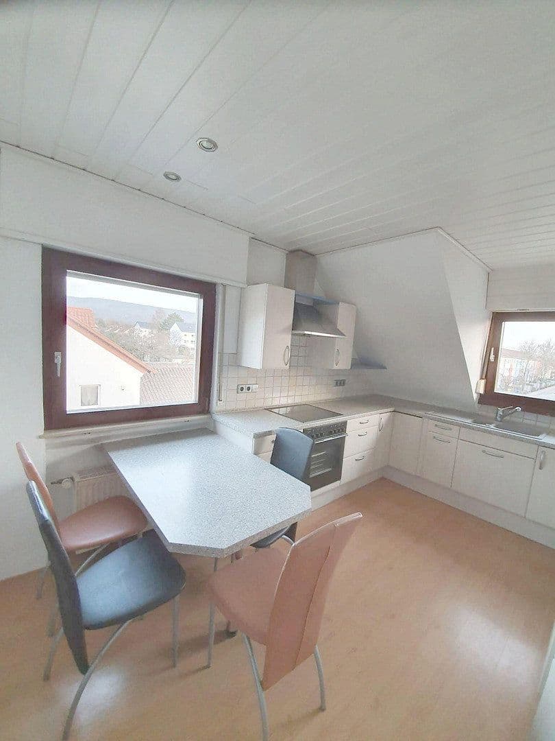 Pronájem bytu 5+1 120 m², Heidelberg, Bádensko-Württembersko Pronájem bytu 5+1 120 m², Heidelberg, Bádensko-Württembersko
