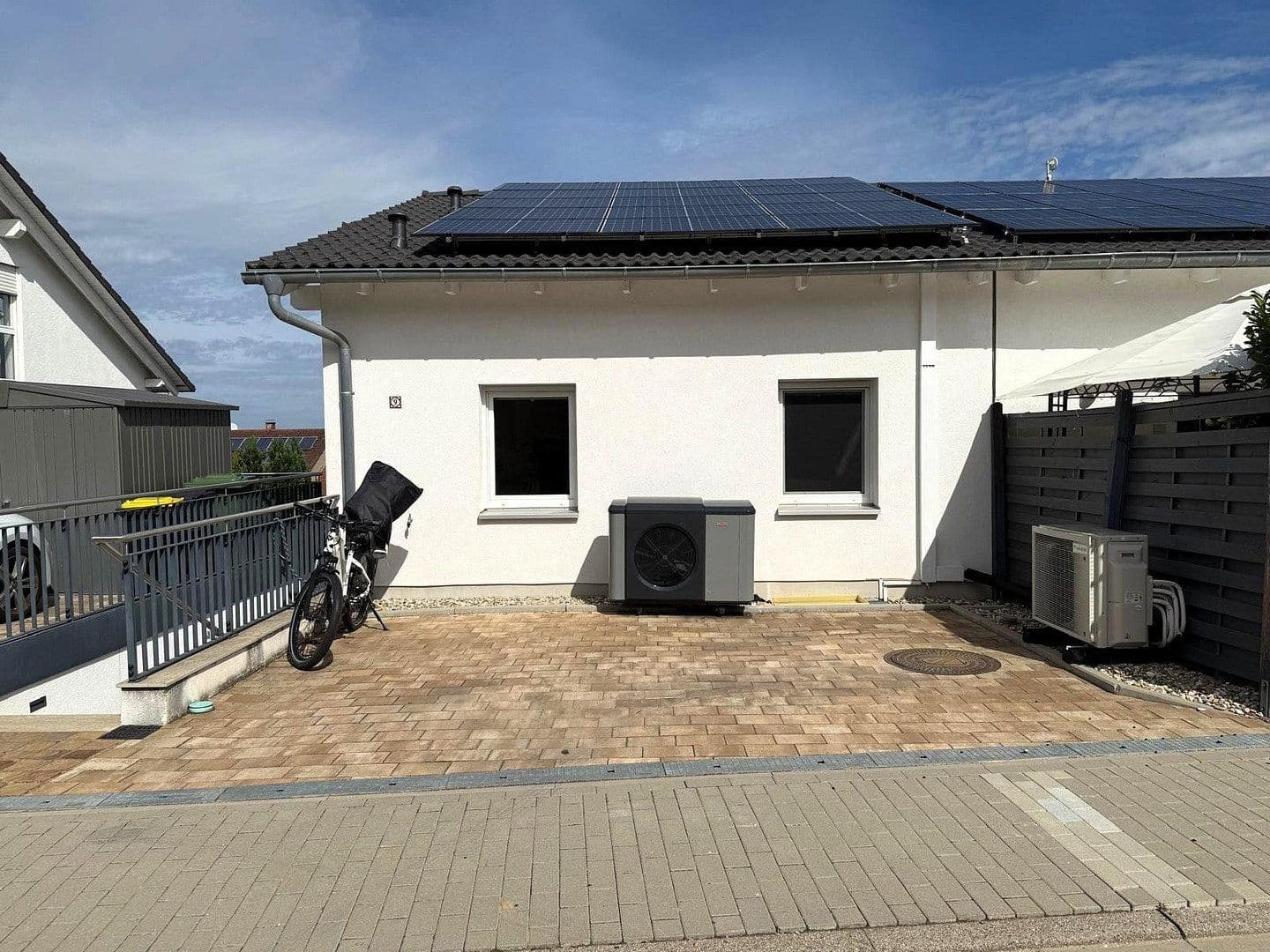 Prodej domu 193 m², pozemek 445 m², Kuppenheim, Bádensko-Württembersko Prodej domu 193 m², pozemek 445 m², Kuppenheim, Bádensko-Württembersko