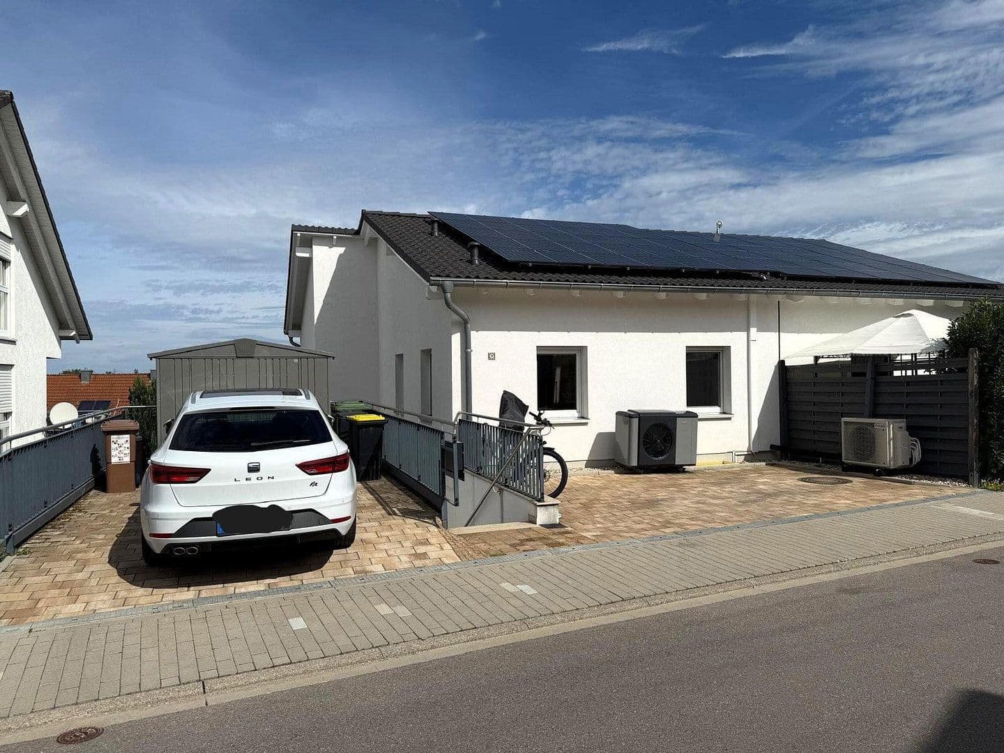 Prodej domu 193 m², pozemek 445 m², Kuppenheim, Bádensko-Württembersko Prodej domu 193 m², pozemek 445 m², Kuppenheim, Bádensko-Württembersko