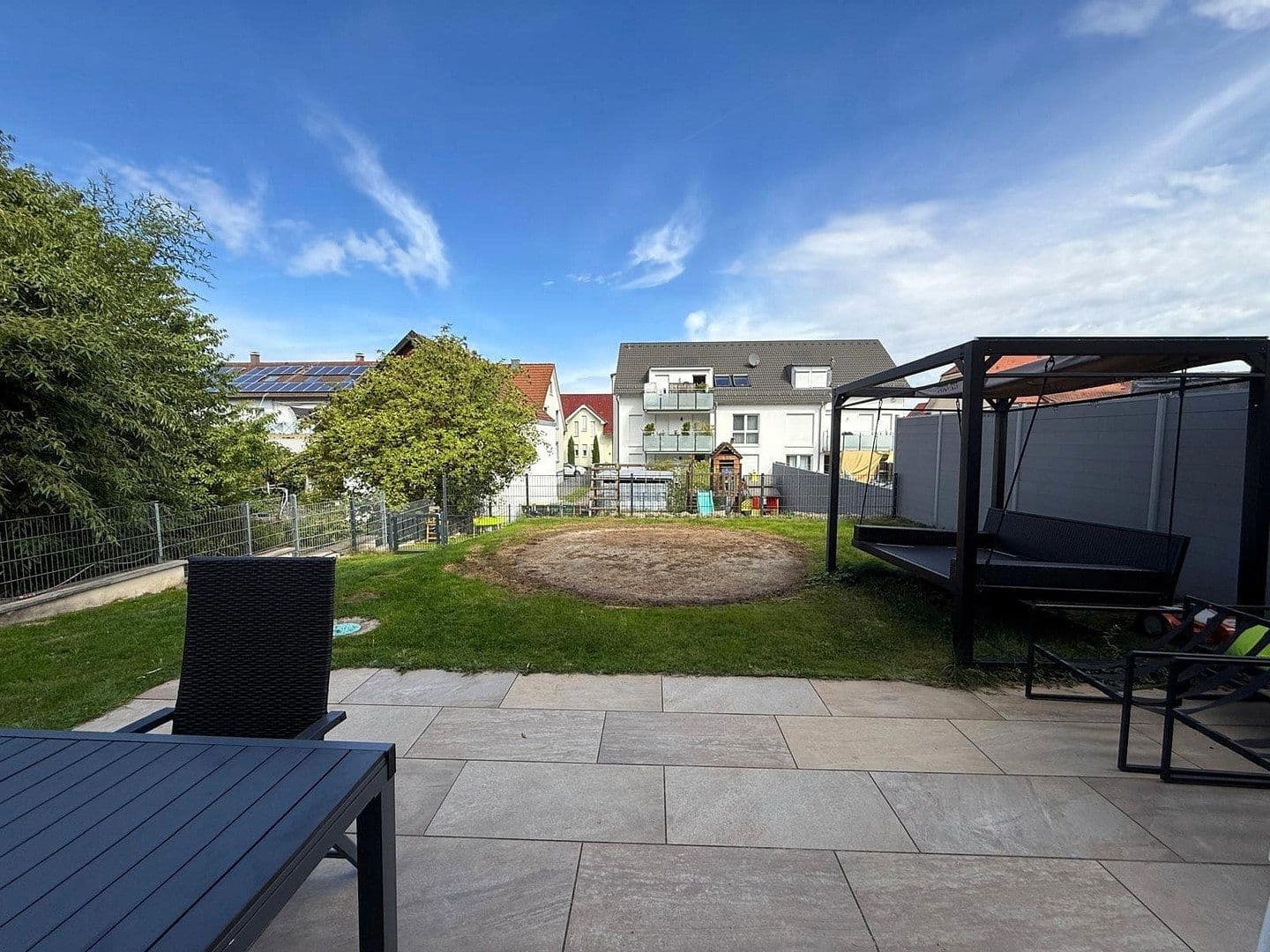 Prodej domu 193 m², pozemek 445 m², Kuppenheim, Bádensko-Württembersko Prodej domu 193 m², pozemek 445 m², Kuppenheim, Bádensko-Württembersko