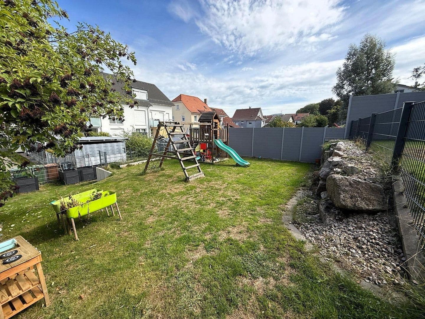 Prodej domu 193 m², pozemek 445 m², Kuppenheim, Bádensko-Württembersko Prodej domu 193 m², pozemek 445 m², Kuppenheim, Bádensko-Württembersko