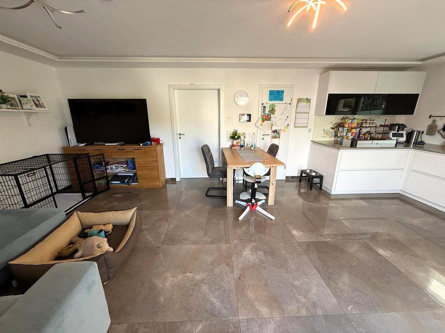 Prodej domu 193 m², pozemek 445 m², Kuppenheim, Bádensko-Württembersko Prodej domu 193 m², pozemek 445 m², Kuppenheim, Bádensko-Württembersko