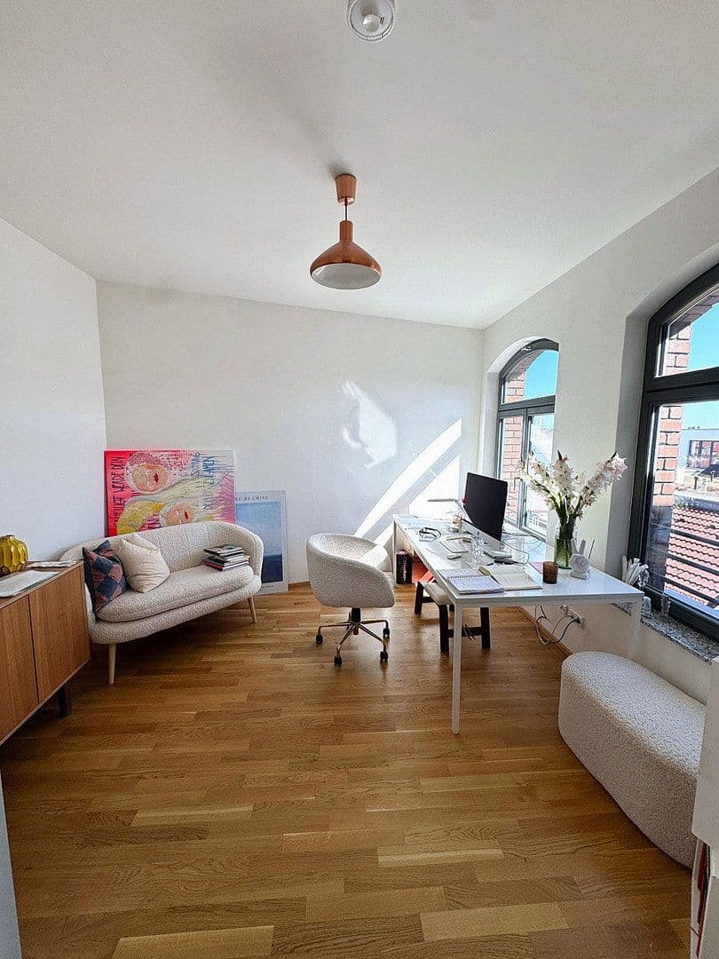 Pronájem bytu 3+1 102 m², Leonhardstraße 29, Nürnberg, Bavorsko Pronájem bytu 3+1 102 m², Leonhardstraße 29, Nürnberg, Bavorsko
