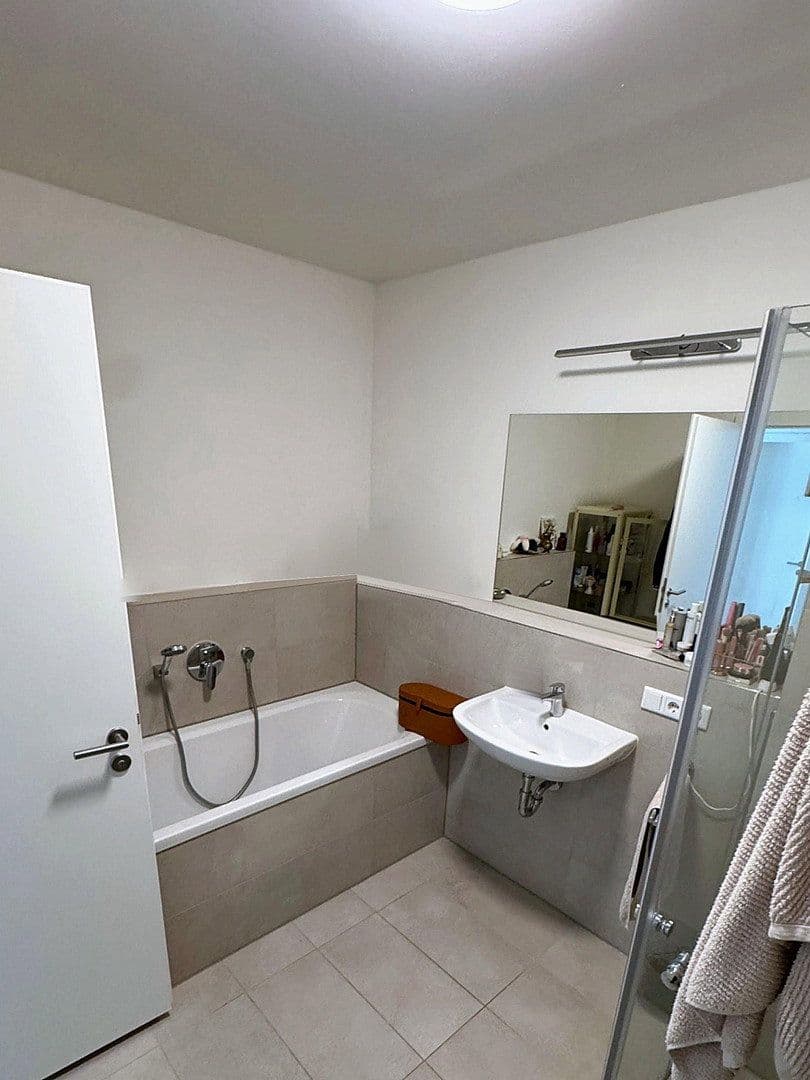 Pronájem bytu 3+1 102 m², Leonhardstraße 29, Nürnberg, Bavorsko Pronájem bytu 3+1 102 m², Leonhardstraße 29, Nürnberg, Bavorsko