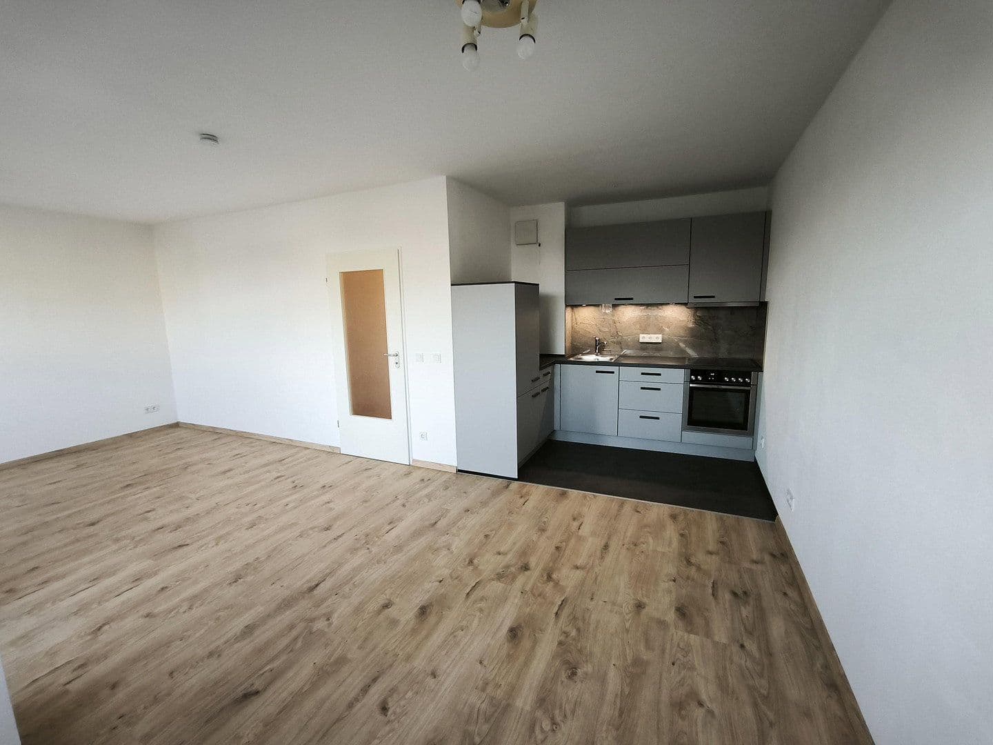 Pronájem bytu 1+1 39 m², Neuss, Severní Porýní-Vestfálsko Pronájem bytu 1+1 39 m², Neuss, Severní Porýní-Vestfálsko