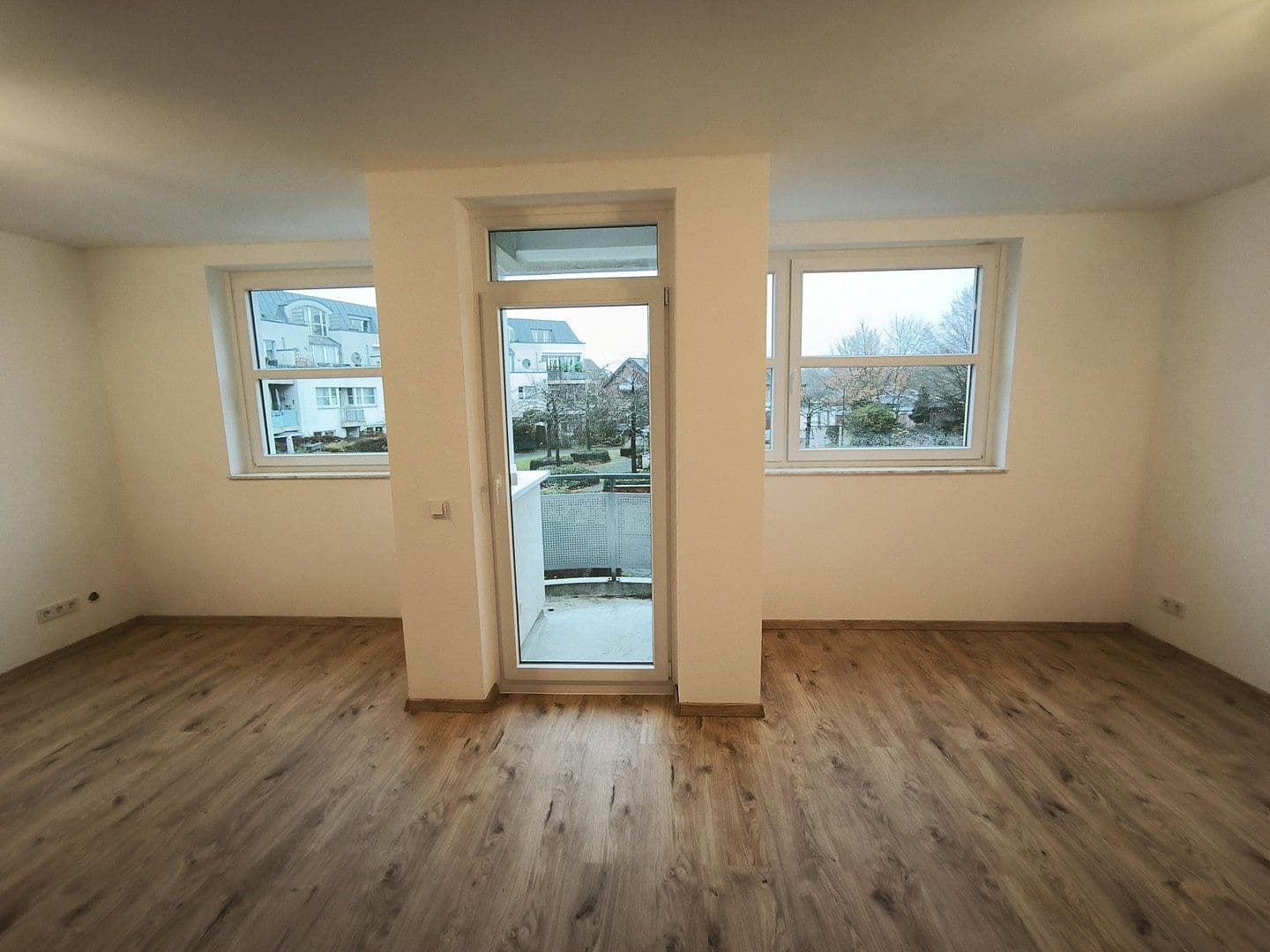 Pronájem bytu 1+1 39 m², Neuss, Severní Porýní-Vestfálsko Pronájem bytu 1+1 39 m², Neuss, Severní Porýní-Vestfálsko