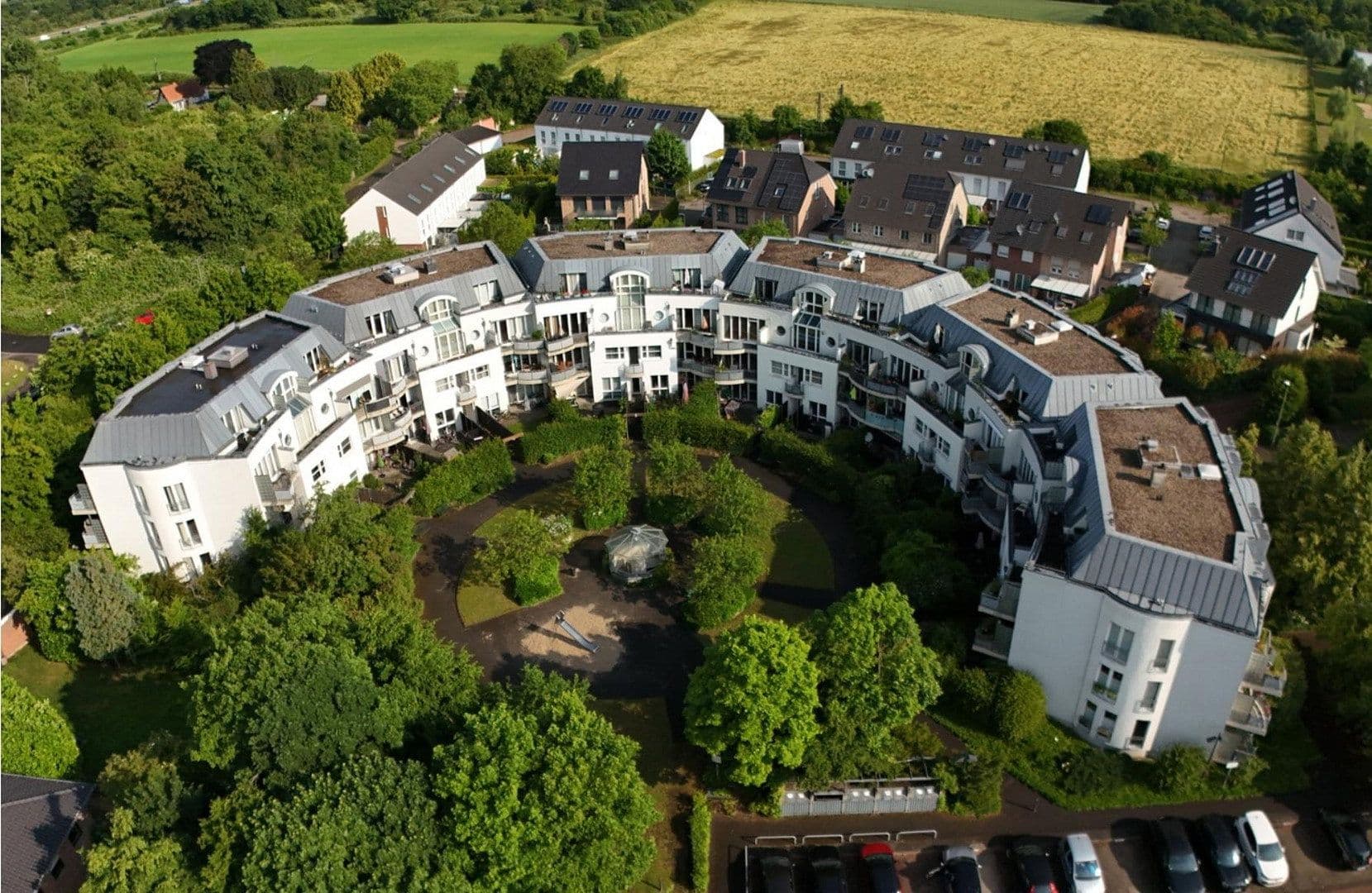 Pronájem bytu 1+1 39 m², Neuss, Severní Porýní-Vestfálsko Pronájem bytu 1+1 39 m², Neuss, Severní Porýní-Vestfálsko