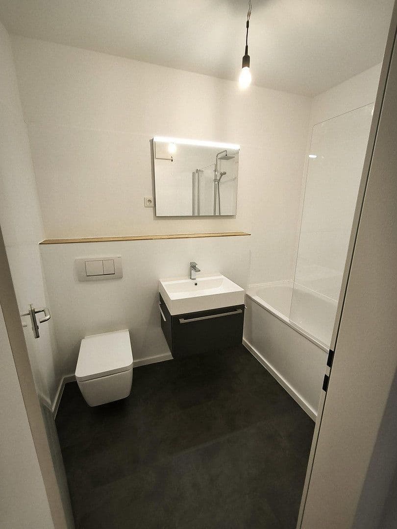 Pronájem bytu 1+1 39 m², Neuss, Severní Porýní-Vestfálsko Pronájem bytu 1+1 39 m², Neuss, Severní Porýní-Vestfálsko