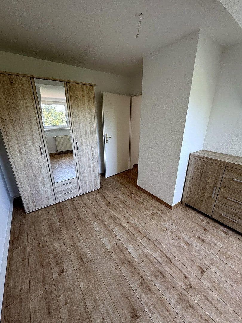 Pronájem bytu 2+1 50 m², Karl-Bücher-Straße 18, Leipzig, Sasko Pronájem bytu 2+1 50 m², Karl-Bücher-Straße 18, Leipzig, Sasko