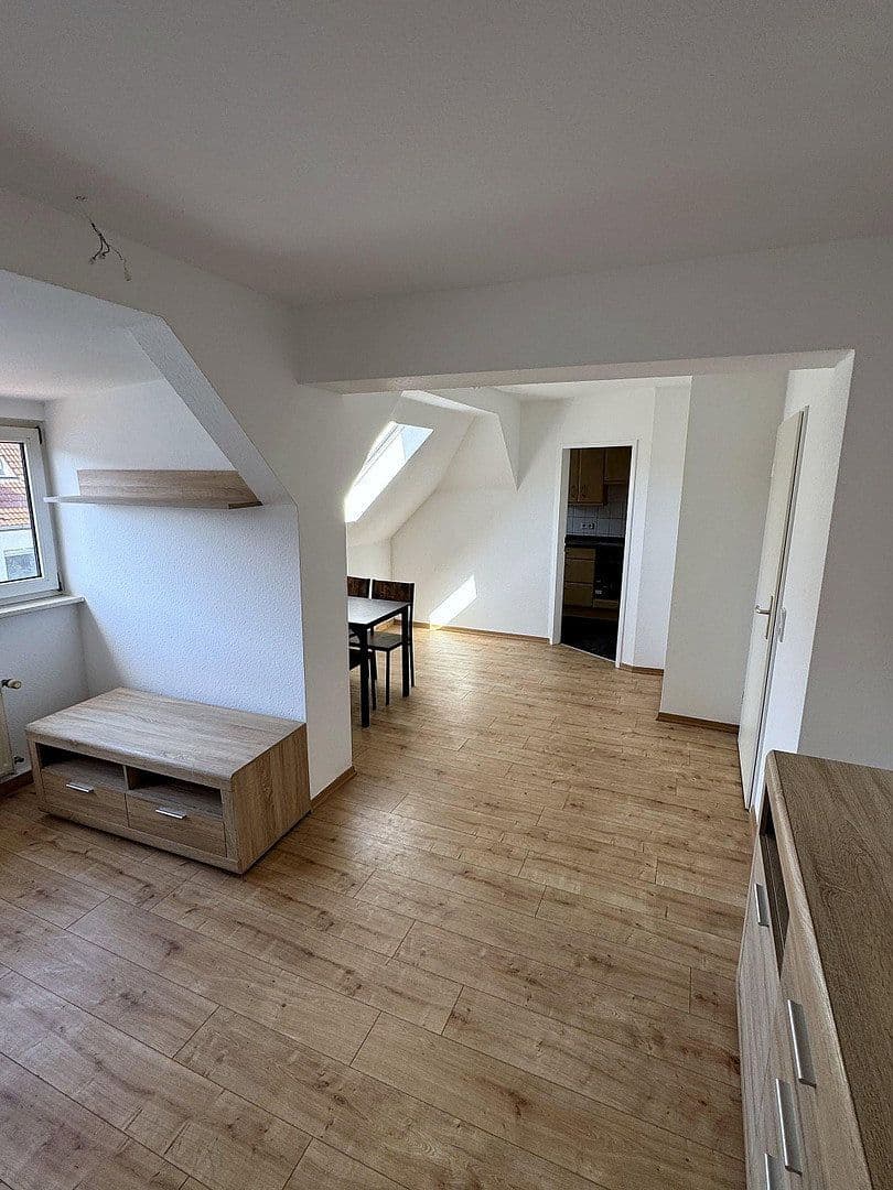 Pronájem bytu 2+1 50 m², Karl-Bücher-Straße 18, Leipzig, Sasko Pronájem bytu 2+1 50 m², Karl-Bücher-Straße 18, Leipzig, Sasko