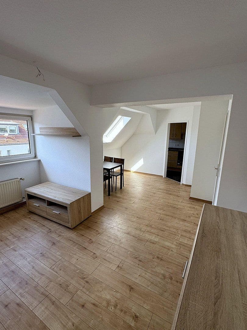 Pronájem bytu 2+1 50 m², Karl-Bücher-Straße 18, Leipzig, Sasko Pronájem bytu 2+1 50 m², Karl-Bücher-Straße 18, Leipzig, Sasko