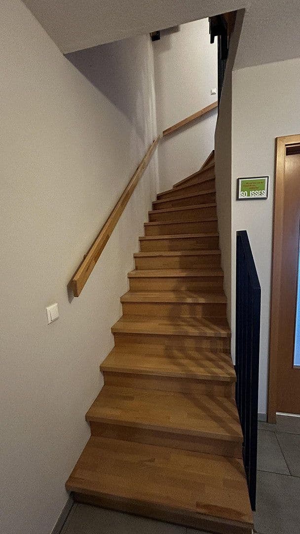 Prodej domu 122 m², pozemek 162 m², Erlangen, Bavorsko Prodej domu 122 m², pozemek 162 m², Erlangen, Bavorsko