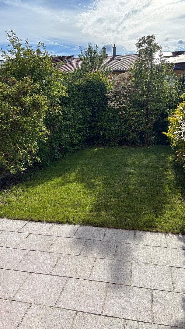 Prodej domu 122 m², pozemek 162 m², Erlangen, Bavorsko Prodej domu 122 m², pozemek 162 m², Erlangen, Bavorsko