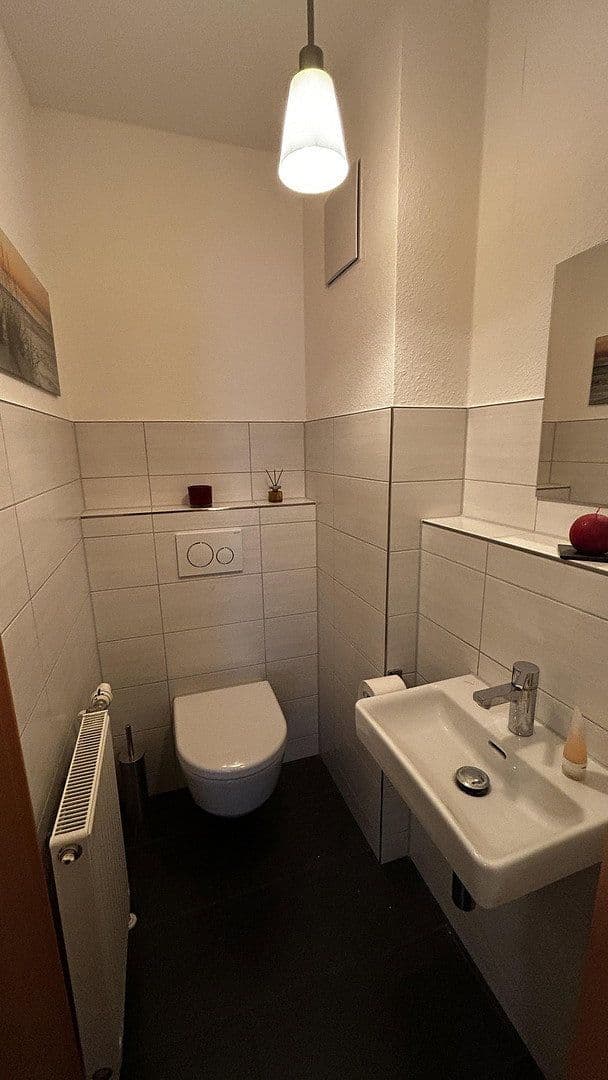 Prodej domu 122 m², pozemek 162 m², Erlangen, Bavorsko Prodej domu 122 m², pozemek 162 m², Erlangen, Bavorsko