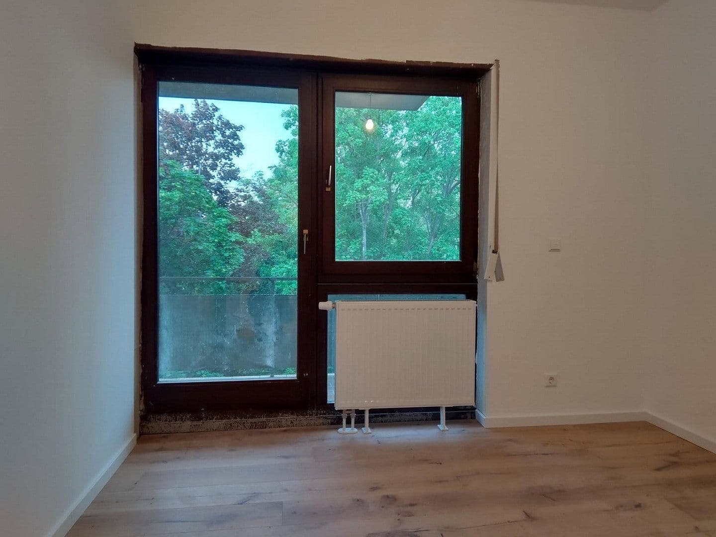Pronájem bytu 2+1 45 m², Ludwigshafen, Porýní-Falc Pronájem bytu 2+1 45 m², Ludwigshafen, Porýní-Falc