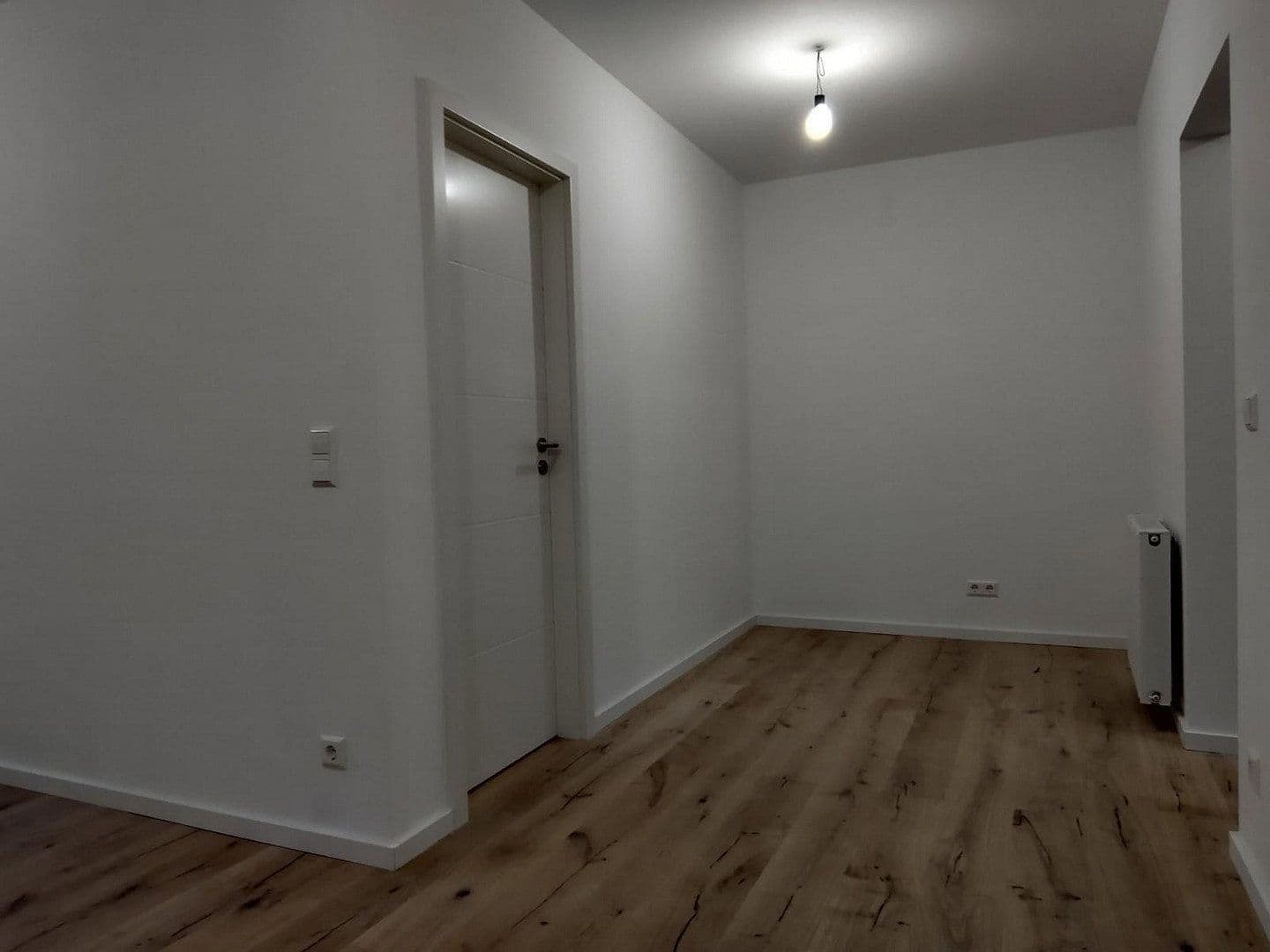 Pronájem bytu 2+1 45 m², Ludwigshafen, Porýní-Falc Pronájem bytu 2+1 45 m², Ludwigshafen, Porýní-Falc
