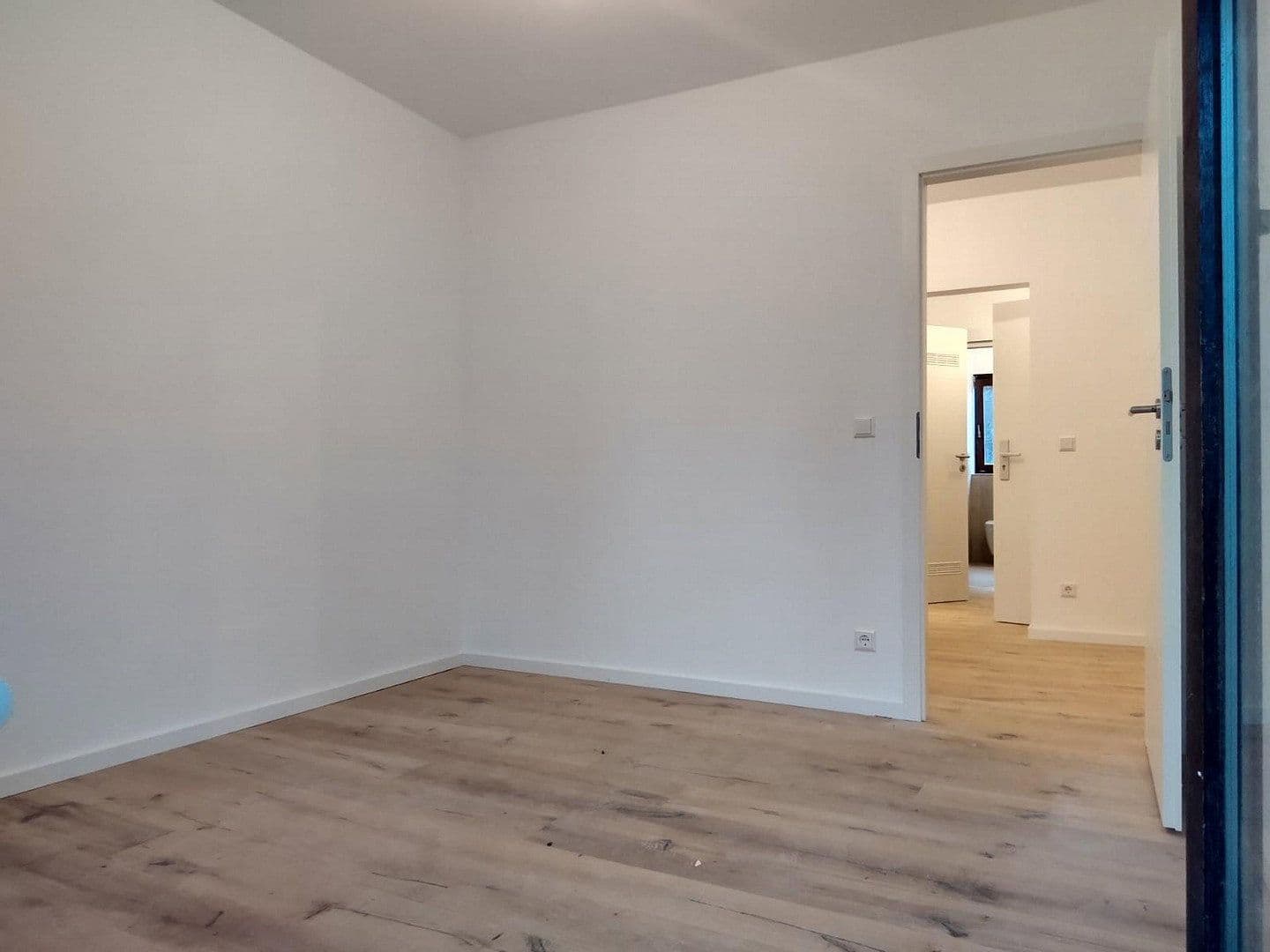 Pronájem bytu 2+1 45 m², Ludwigshafen, Porýní-Falc Pronájem bytu 2+1 45 m², Ludwigshafen, Porýní-Falc