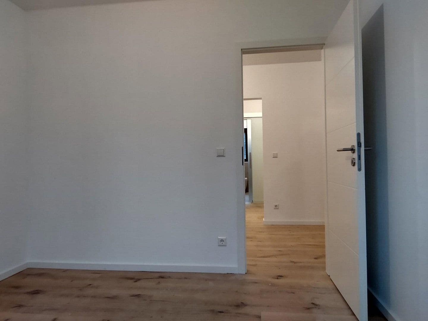 Pronájem bytu 2+1 45 m², Ludwigshafen, Porýní-Falc Pronájem bytu 2+1 45 m², Ludwigshafen, Porýní-Falc