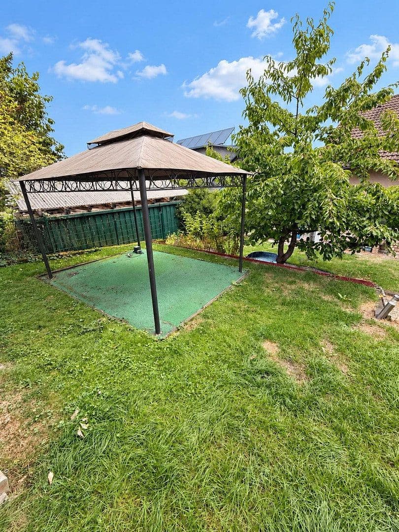 Prodej domu 210 m², pozemek 588 m², Groß-Umstadt, Hessen Prodej domu 210 m², pozemek 588 m², Groß-Umstadt, Hessen